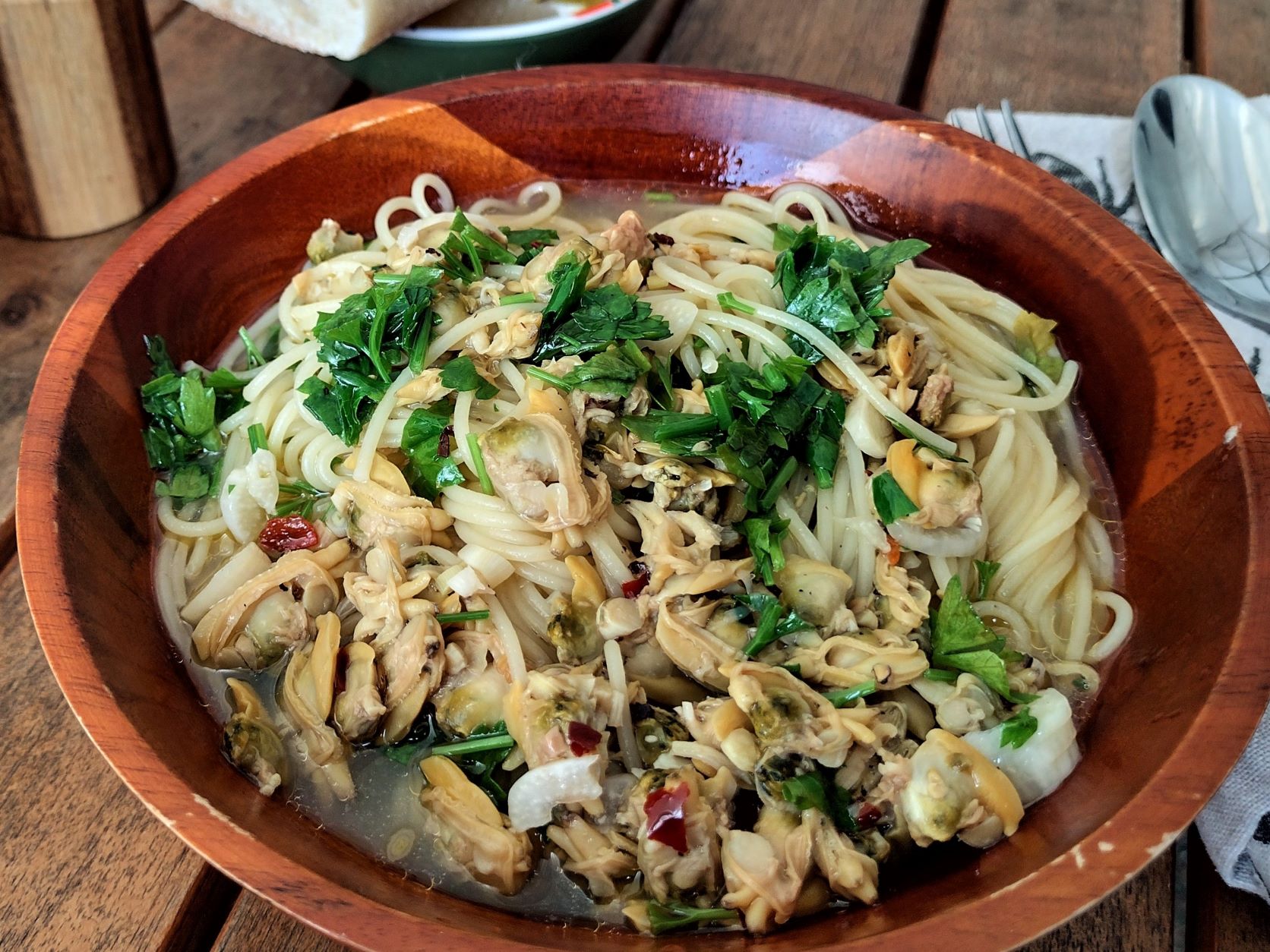 Pasta with White Clam Sauce - Van Delicious